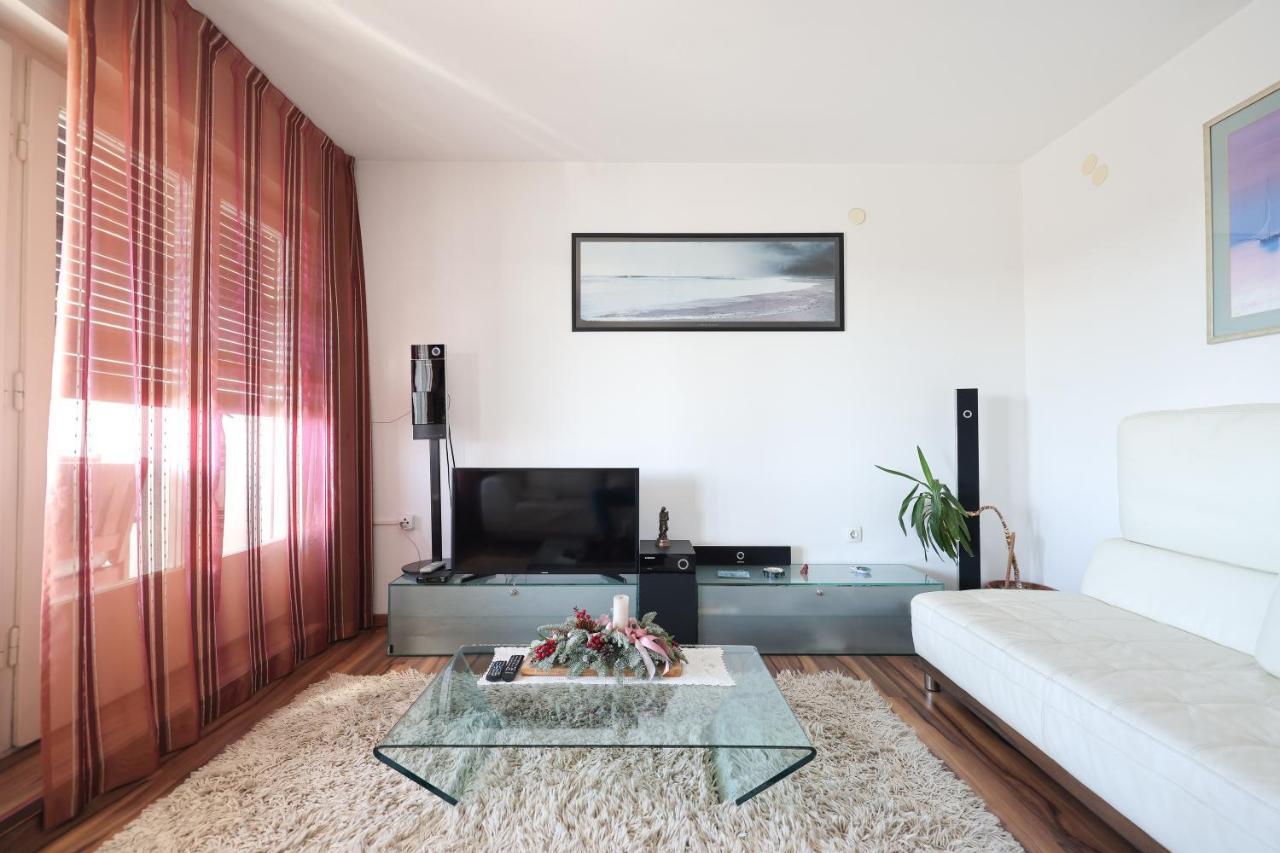 Cruiser Apartment